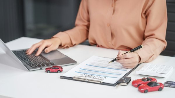 Vignette assurance auto obligatoire : ne commettez pas d'impairs !